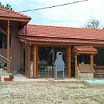 квартири централ 招待所 Dolna Mitropoliya